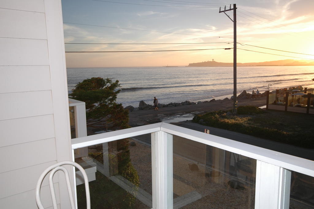 The Oceanfront Stay On Miramarbeach Hmb El Granada Room photo