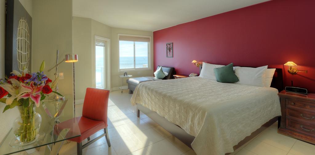 The Oceanfront Stay On Miramarbeach Hmb El Granada Exterior photo