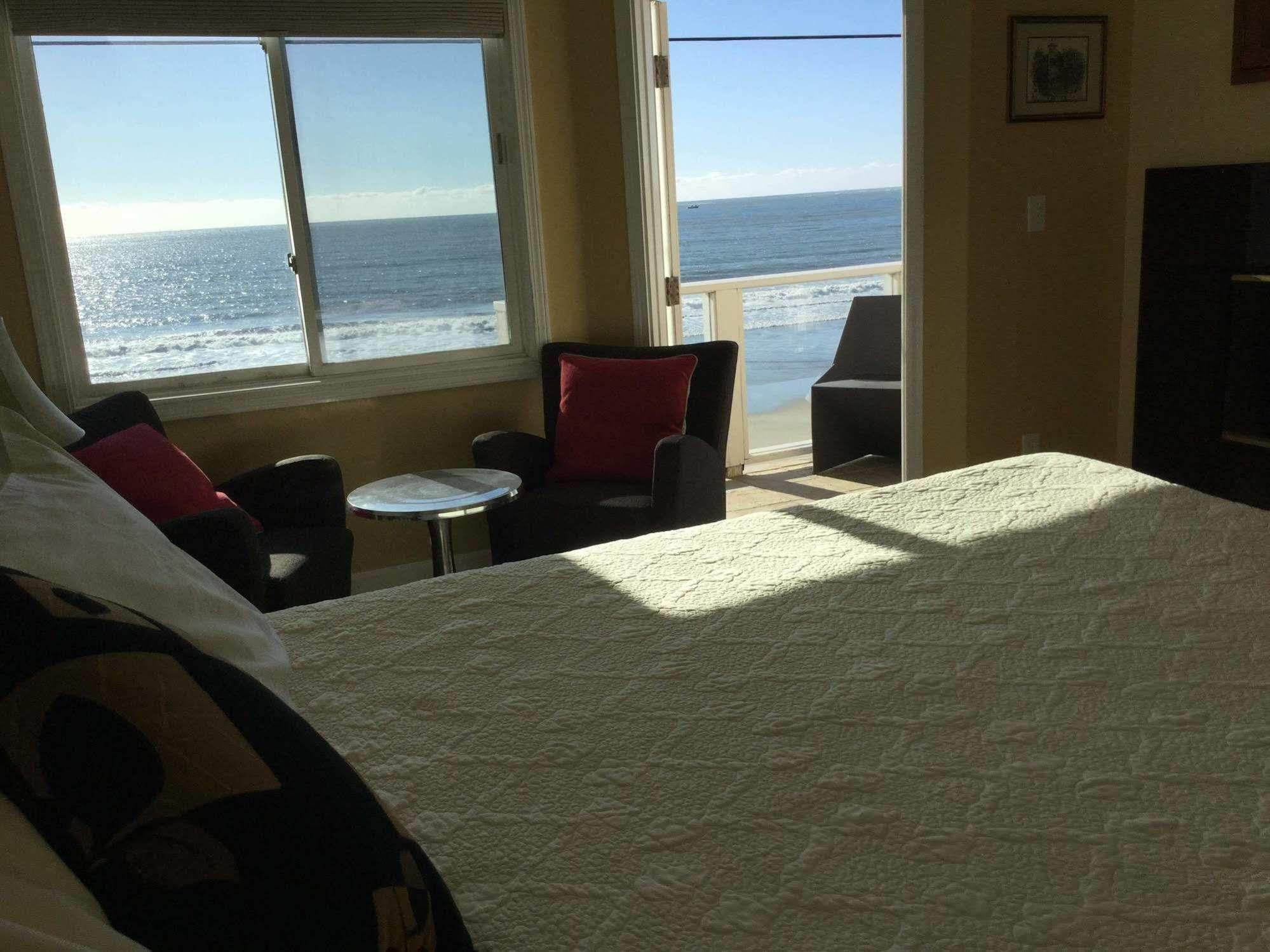 The Oceanfront Stay On Miramarbeach Hmb El Granada Exterior photo