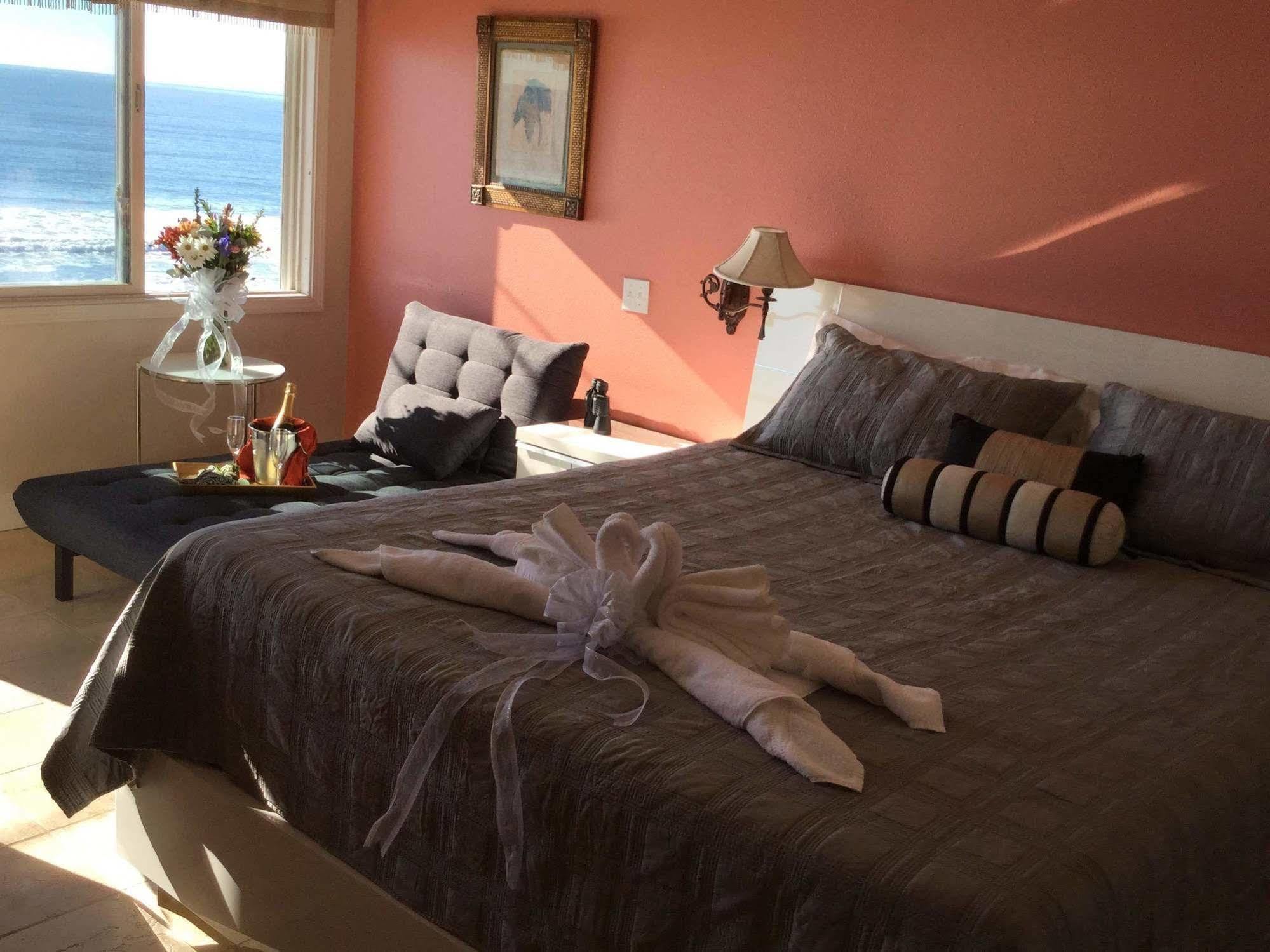 The Oceanfront Stay On Miramarbeach Hmb El Granada Exterior photo